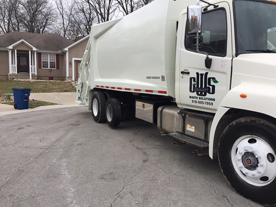 Tired of trash pickup delays, Lee's Summit man starts own waste
