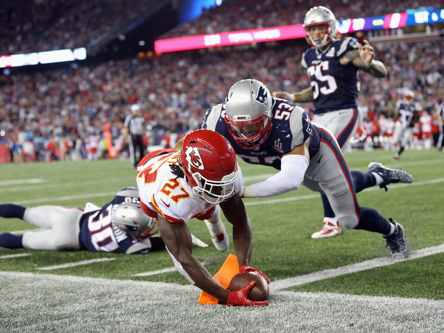 PHOTOS: Kansas City Chiefs beat New England Patriots in NFL season opener