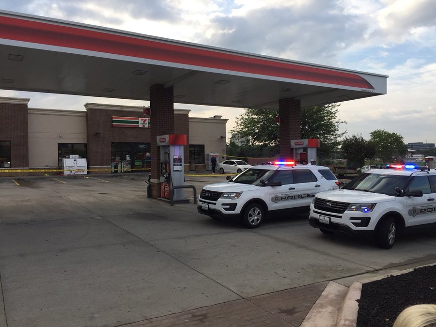 Overland Park gas station clerk in critical condition after being stabbed 41 Action News